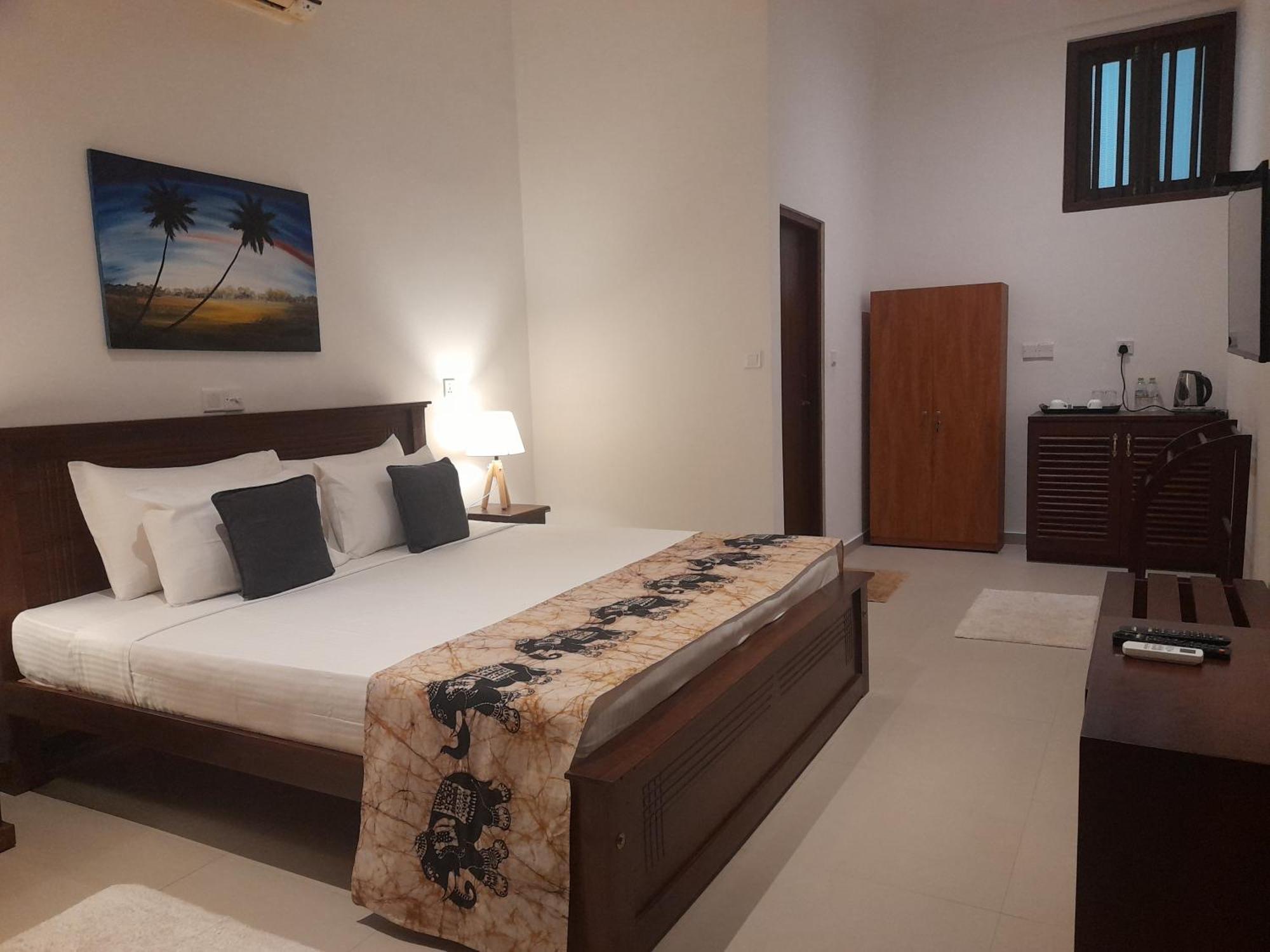 Tranquil Hotel ฮิกคาดูวา ภายนอก รูปภาพ